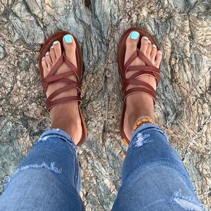 Universal Thread (Target) Brown Strappy Sandals
